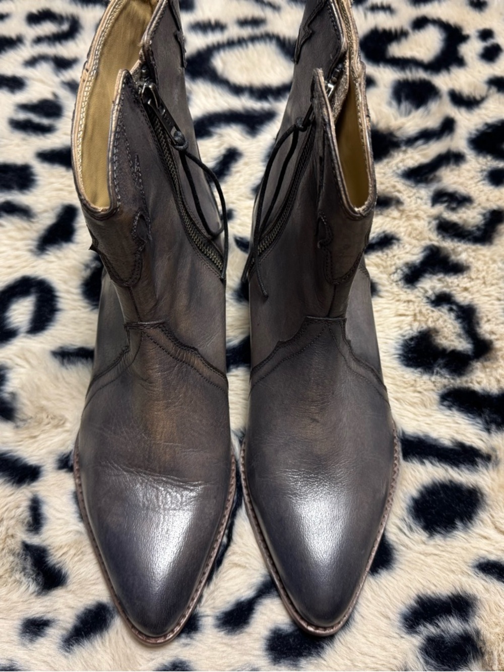 Free People - Pointed Toe Western Booties in Dark Brown/Grey Leather